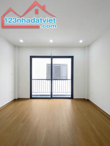 Cần nhượng lại nhà 🏠 Ngọc trì , Long Biên 43 m 5 tầng . Rao 7,8xx tỉ - 2