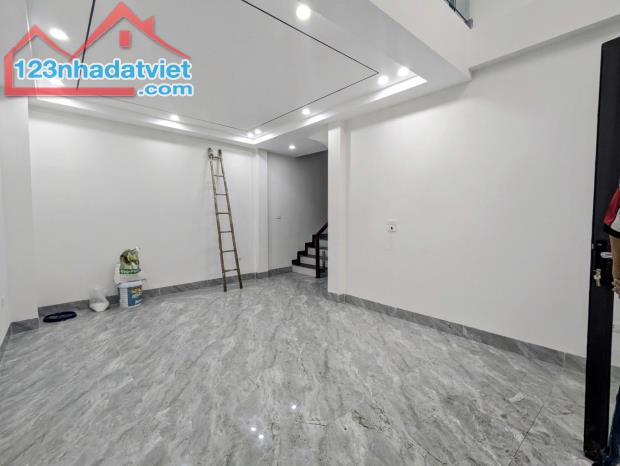 Cần nhượng lại nhà 🏠 Ngọc trì , Long Biên 43 m 5 tầng . Rao 7,8xx tỉ - 3