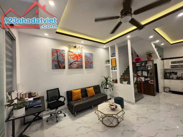 Mở bán Căn Nhà 3 Tầng tại Vọng Hải - P. Hưng Đạo - 1