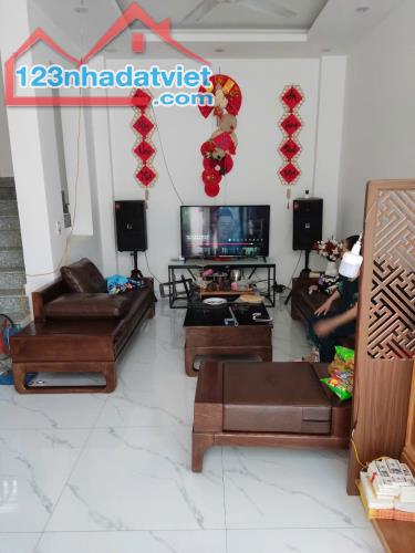Bán nhà 3 tầng sạch đẹp về ở luôn Trần Bá Lương, Dương Kinh