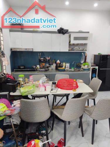 Bán nhà 3 tầng sạch đẹp về ở luôn Trần Bá Lương, Dương Kinh - 1