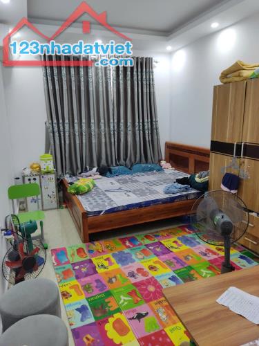 Bán nhà 3 tầng sạch đẹp về ở luôn Trần Bá Lương, Dương Kinh - 2