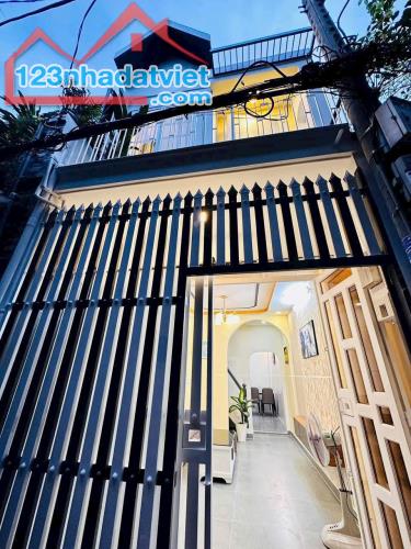 🆘Chủ ngộp giảm 100tr!🆘
☘️Nhà SHR Ngã Tư Ga 2 tầng chỉ 2,38 tỷ
✅Diện tích ngang 3 dài 9m