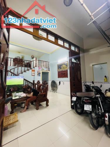 🌴 Ngay chợ việt sing Thuận An, Gấp bán nhà 2 tầng - 66mv, Không QH, LG - Khu phân lô. - 5