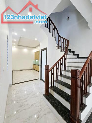 Bán nhà 70m², 6 tầng, 4PN, 5WC, Long Biên - 8.9 tỷ - 2