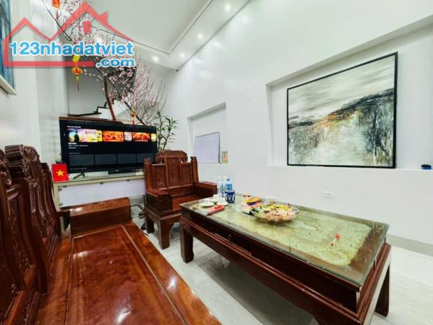 Cần bán nhà ngõ 33.Tạ Quang Bửu 79m2  nhỉnh 22. tỷ  🔥🔥 NHÀ ĐẸP DÂN XÂY- 2 MẶT NGÕ TRƯỚC - 1