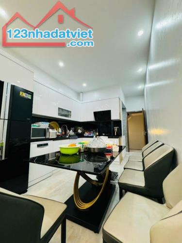 Cần bán nhà ngõ 33.Tạ Quang Bửu 79m2  nhỉnh 22. tỷ  🔥🔥 NHÀ ĐẸP DÂN XÂY- 2 MẶT NGÕ TRƯỚC - 3