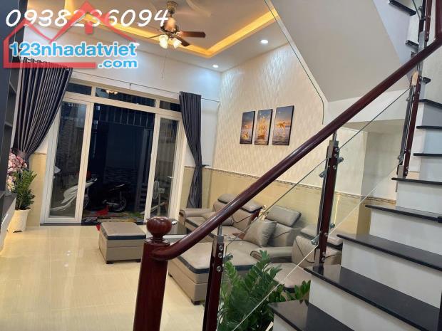 NHÀ 4 LẦU ĐẸP, HẺM LỚN 6M, NGAY TRƯƠNG TÔ NGỌC VÂN, GIÁ TỐT 4.65T, - 1