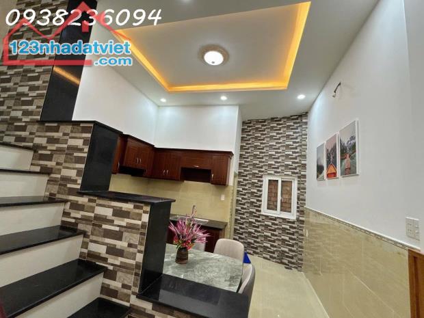 NHÀ 4 LẦU ĐẸP, HẺM LỚN 6M, NGAY TRƯƠNG TÔ NGỌC VÂN, GIÁ TỐT 4.65T, - 2