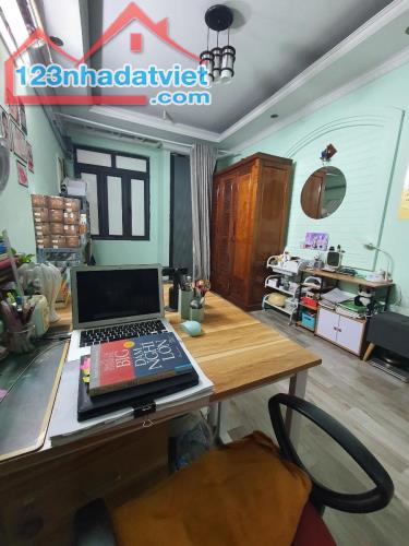 Nam Dư thông 649 Lĩnh Nam, cách 1 nhà ô tô 7 chỗ đỗ 30mx5t giá chỉ 5.6 tỷ. - 1