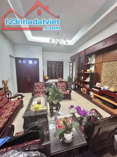 Nhà đẹp Nguyễn Cảnh Dị Đại Kim Hoàng Mai 80m 5t mặt tiền 5,2 m tài chính 45 tỷ LH 08622984