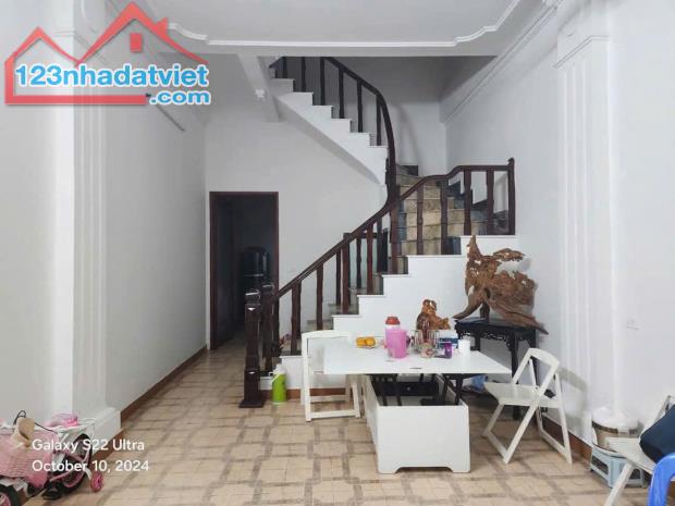 ƯM!!! Nhà nở hậu , yên tĩnh , gần hồ + bãi đỗ Bồ Đề , Long Biên HN - 1