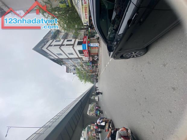 BÁN ĐẤT MẶT PHỐ MiNH KHAi - HBT. - 1