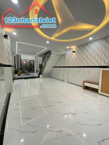 Bán nhà mới 100%, DTSD: gần  340M2 sàn - 4PN-5WC – Full nội thất - 6,2 Tỷ Bớt Lộc - 1