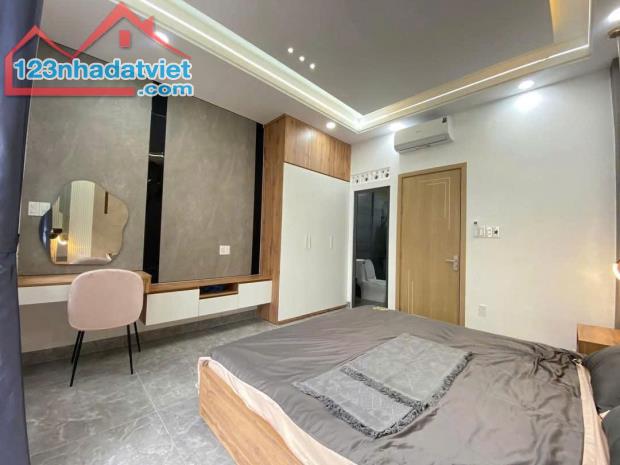 GẤP BÁN NHÀ MỚI  DTSD: gần  340M2 sàn - 4PN-5WC – ĐẦY ĐỦ nội thất - 6,2 Tỷ - - 3