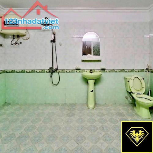 ◄ ★ ► BÁN NHÀ 3,5 TẦNG TIỆN NGHI KIÊN CỐ CÓ SÂN CỔNG : ► VŨ CHÍ THẮNG - NGHĨA XÁ - LÊ CHÂN - 3