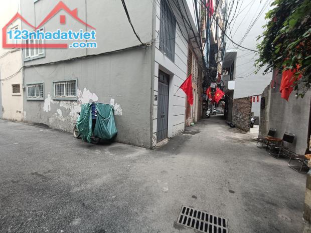 TUYỆT TÁC GIẤU MÌNH SAU LÀN KHÓI PHỐ – GẦN PHỐ  NGÕ THÔNG  BA GÁC PHI VÙ VÙ  GIÁ SỐC KHÓ - 1