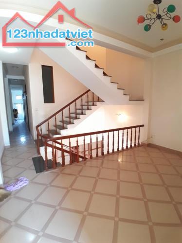 # Nhà 2 Mặt tiền Trần Hưng Đạo, View Sông Hàn, 125m2, 3 mê suốt, 7PN, móng 5 tầng