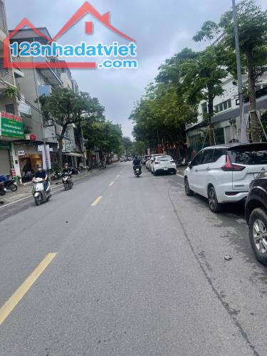 Tô hiệu 36m mt3,6m 5t thang máy,ô tô qua nhà, cách phố 20m, Thông nông, KD nhỏ, an sinh