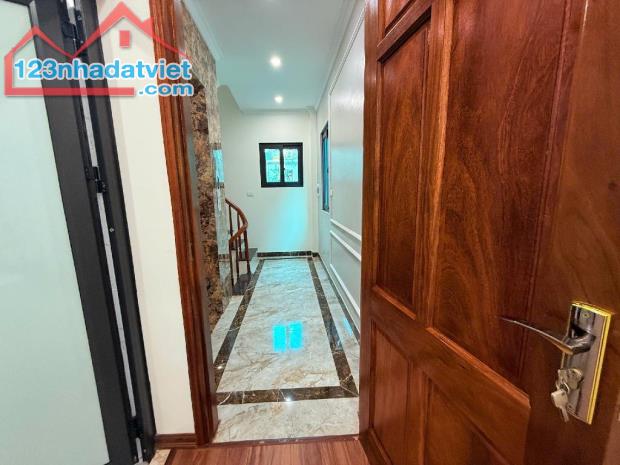 Tô hiệu 36m mt3,6m 5t thang máy,ô tô qua nhà, cách phố 20m, Thông nông, KD nhỏ, an sinh - 3