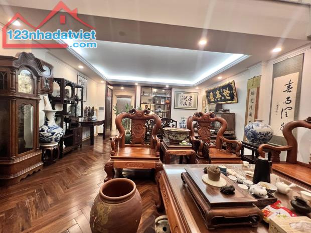⚜️ Phân Lô Sát Phố Ô tô tránh Hào Nam, Đống Đa, 65m2 8T Thang máy MT 5.6m, Chỉ 28.5 Tỷ ⚜️ - 3
