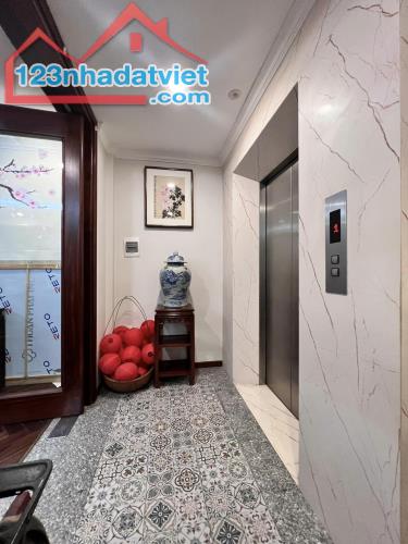 ⚜️ Phân Lô Sát Phố Ô tô tránh Hào Nam, Đống Đa, 65m2 8T Thang máy MT 5.6m, Chỉ 28.5 Tỷ ⚜️ - 4