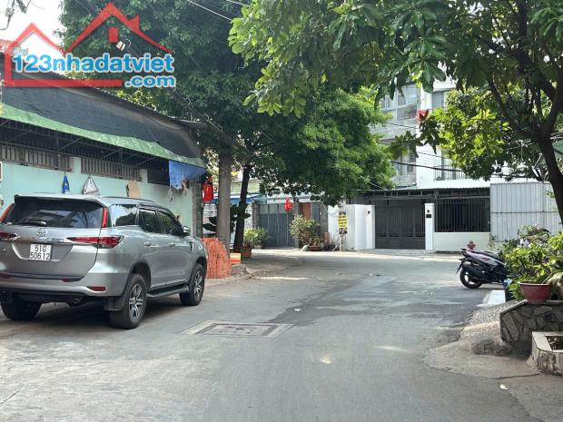 Bán nhà 1 sẹc HXH Đường số 30 75m2 3 tầng view góc ngang 4.1m đẹp gần chợ chỉ 7 tỷ.
