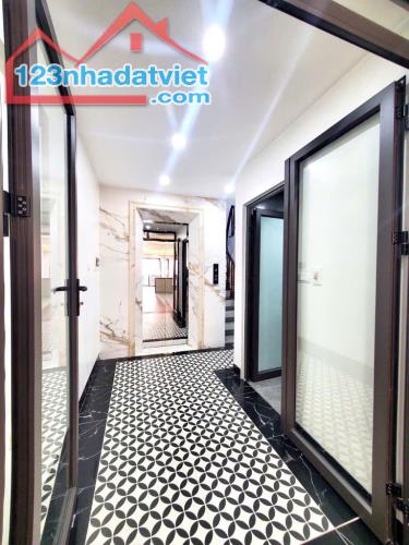 BÁN NHÀ TAM TRINH, VỈA HÈ, KINH DOANH, Ô TÔ, 61M2 X 6 TẦNG THANG MÁY GIÁ 17.X TỶ - 3