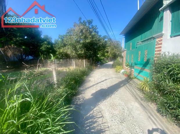 - Bán Đất Vĩnh Phương - Thôn Đông  - Diện Tích: 107m2  - Ngang 5,3m (Full Thổ) - 2