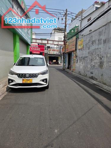 GẦN MẶT TIỀN - 10M RA HXH TRÁNH - 49m2 (4,1x12) - GẦN TRƯỜNG CHINH - THÔNG SỐ ĐẸP