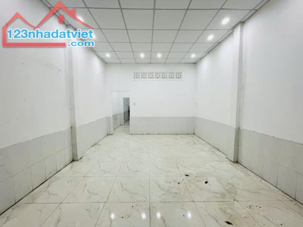 GẦN MẶT TIỀN - 10M RA HXH TRÁNH - 49m2 (4,1x12) - GẦN TRƯỜNG CHINH - THÔNG SỐ ĐẸP - 1