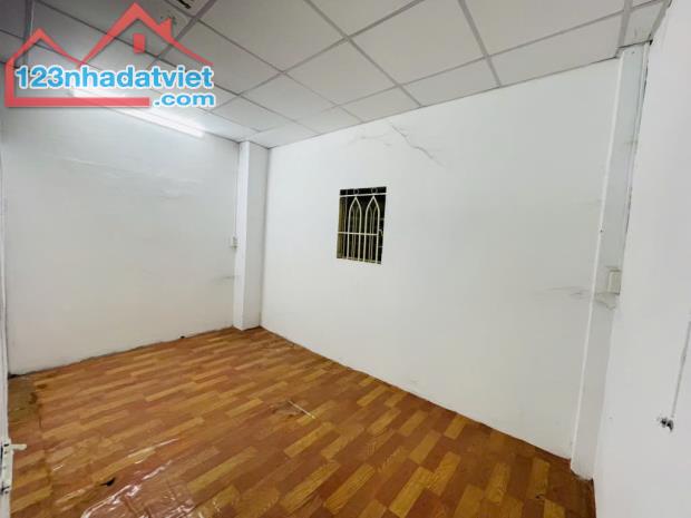 GẦN MẶT TIỀN - 10M RA HXH TRÁNH - 49m2 (4,1x12) - GẦN TRƯỜNG CHINH - THÔNG SỐ ĐẸP - 5