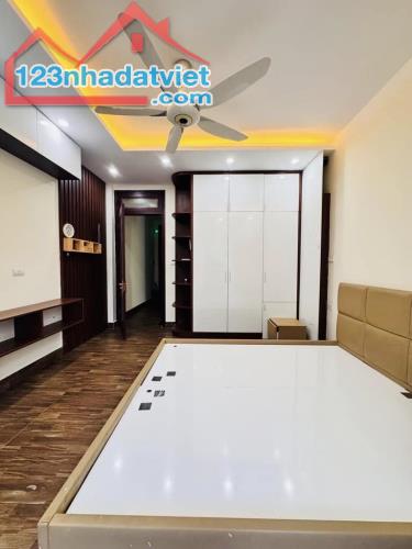 Bán nhà 5 tầng Văn Quán, 35m², nội thất đẹp, giá SIÊU HỜI - 2
