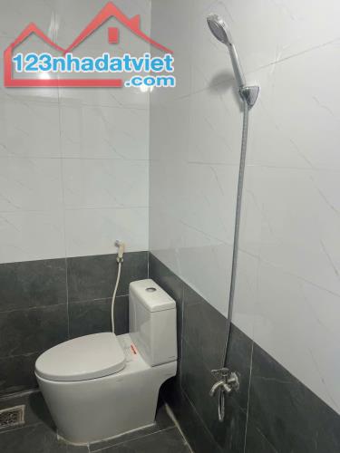 CẦN BÁN DÃY 6 PHÒNG TRỌ ĐANG CHO THUÊ,GIÁ CHỈ 750 TRIỆU,266m2 - 4