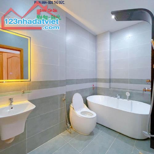 Bán Nhà Phố Lê Văn Thịnh, Q2_ 🔥 Hot Deal _ Hẻm Xe Hơi Sạch Đẹp _ 3 Tầng "Siêu Phẩm" 4 Pn