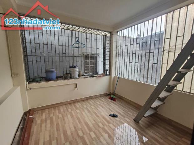 BÁN NHÀ NGỌC HỒI, HOÀNG MAI, Ô TÔ VF3 ĐỖ CỬA, 30M RA PHỐ, SD 46M2, 8.8TỶ(CTL) - 4