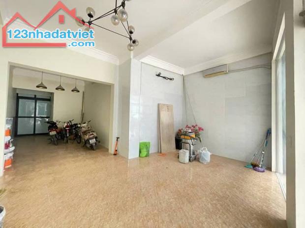 BÁN NHÀ MẶT DÔC TAM ĐA - VỈA HÈ - 1 MẶT NGÕ - 1 MẶT Ô TÔ TRÁNH - KHU VỰC HIẾM NHÀ BÁN - XÂ - 1