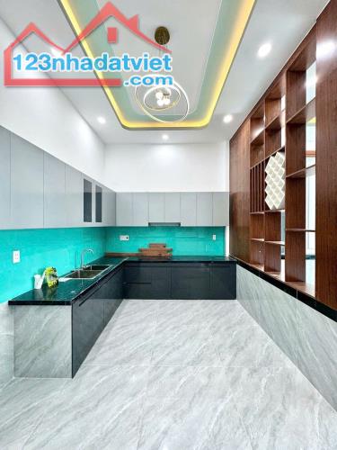 Nhà mới xây 1 trệt 1 lầu 2.35 tỷ/69 m2 gần trường học Tân Bửu - 1