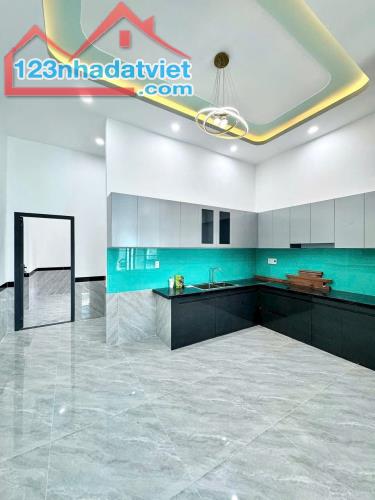 Nhà mới xây 1 trệt 1 lầu 2.35 tỷ/69 m2 gần trường học Tân Bửu - 5