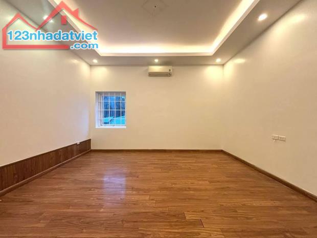 SIÊU PHẨM HAI THOÁNG LẠC LONG QUÂN - Ô TÔ SÁT  NHÀ - NGÕ NÔNG RỘNG THOÁNG - NHÀ ĐẸP LUNG L - 3