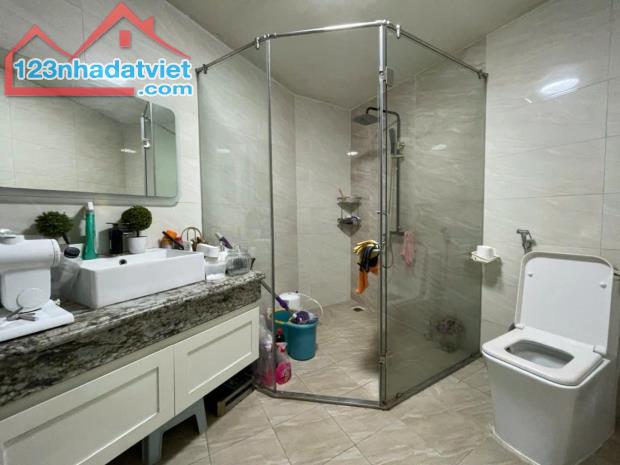 Bán nhà cổ linh Long Biên- dt37m 5 tầng-5,3 tỷ mặt tiền rộng,có thương lượng - 2