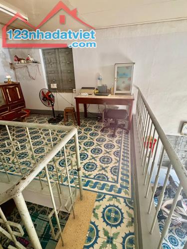BÁN ĐẤT TẶNG NHÀ CẤP 4 HẺM OTO PHƯỚC HẢI, NHA TRANG - 2