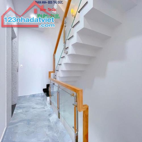 Bán Nhà Phố Lê Văn Thịnh, Q2_ 🔥 Hot Deal _ Hẻm Xe Hơi Sạch Đẹp _ 3 Tầng "Siêu Phẩm" 4 Pn - 5