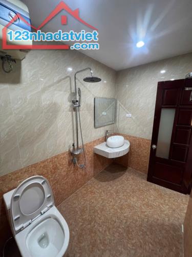 Bán nhà Đại La, Hai Bà Trưng – 5 tầng, mặt tiền 4.2m, giá 7.2 tỷ – Gần phố, nhà đẹp ở ngay - 3
