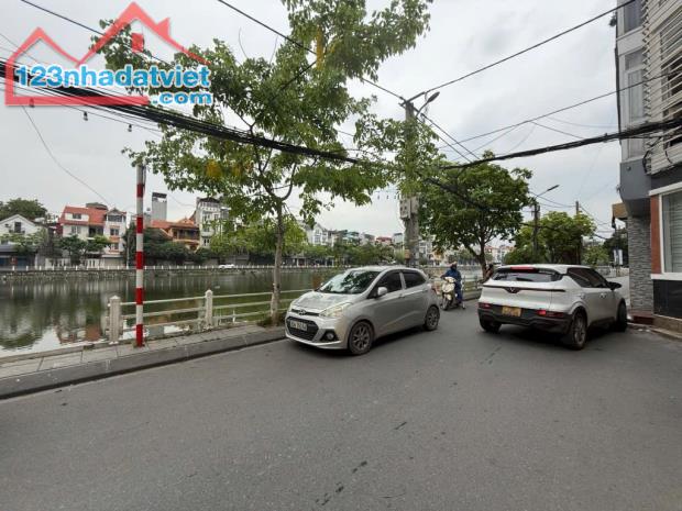 Nhà dân xây chắc chắn ở phố lớn Long biên Hà Nội