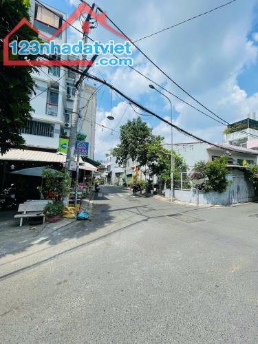NHÀ ĐẸP GIÁP Q1 – BÌNH THẠNH GIÁ TỐT – HẺM 7M NHƯ MẶT TIỀN ~ 40M² – CHỈ 4.95 TỶ