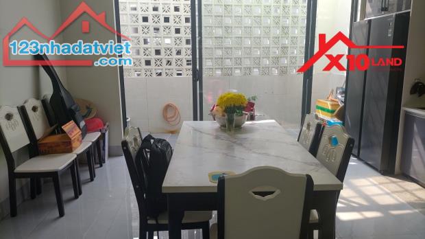 Bán nhà 3 tầng 268m2 Chợ Trại Bò Long Bình TP Biên Hòa có 6,3 tỷ
