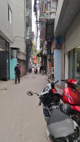 Bán nhà Hoàng Mai, 61m, ô tô qua nhà. Nhà đẹp ở ngay
