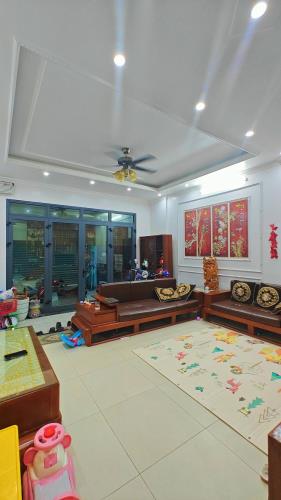 Bán nhà Hoàng Mai, 61m, ô tô qua nhà. Nhà đẹp ở ngay - 2