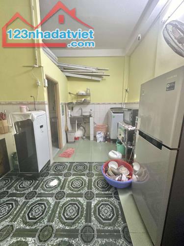 QUẬN 10 HẺM XE HƠI - 1 CĂN RA MẶT TIỀN - NGAY 3 THÁNG 2 - NGUYỄN LÂM  - 40M2 - 2 TẦNG ĐÚC - 2